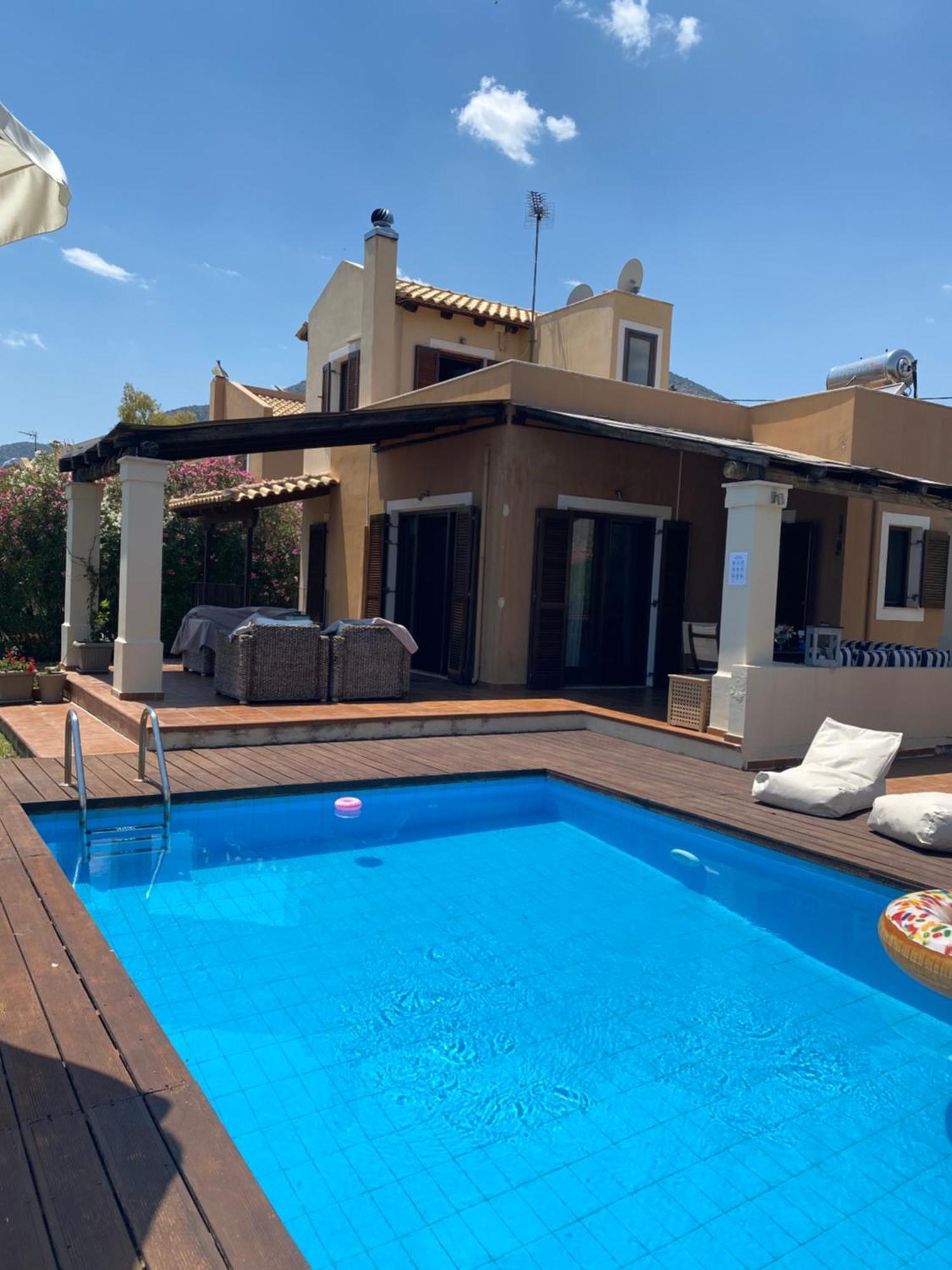 Georges Villa Galaxidi, Family, Pool And Garden Ngoại thất bức ảnh