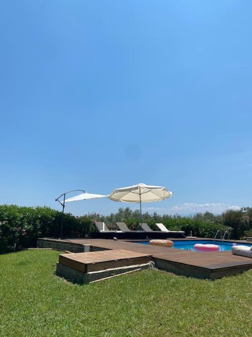 Georges Villa Galaxidi, Family, Pool And Garden Ngoại thất bức ảnh
